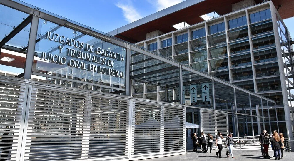 Tribunal de Garantía de Santiago acoge excepción de prescripción y decreta sobreseimiento definitivo